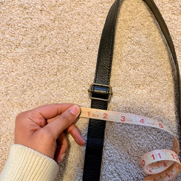 BLACK PEBBLED LEATHER CROSSBODY PURSE π€ - Picture 4 of 6